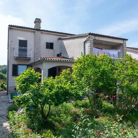 Appartamento With Parking Space - 2252