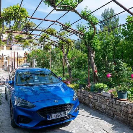 With Parking Space - 2252 Апартаменти Пула