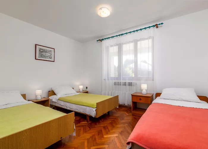 Apartment Apartments With Parking Space Pula - 2252 Pula