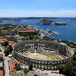 Apartments With Parking Space Pula - 2252 Apartment